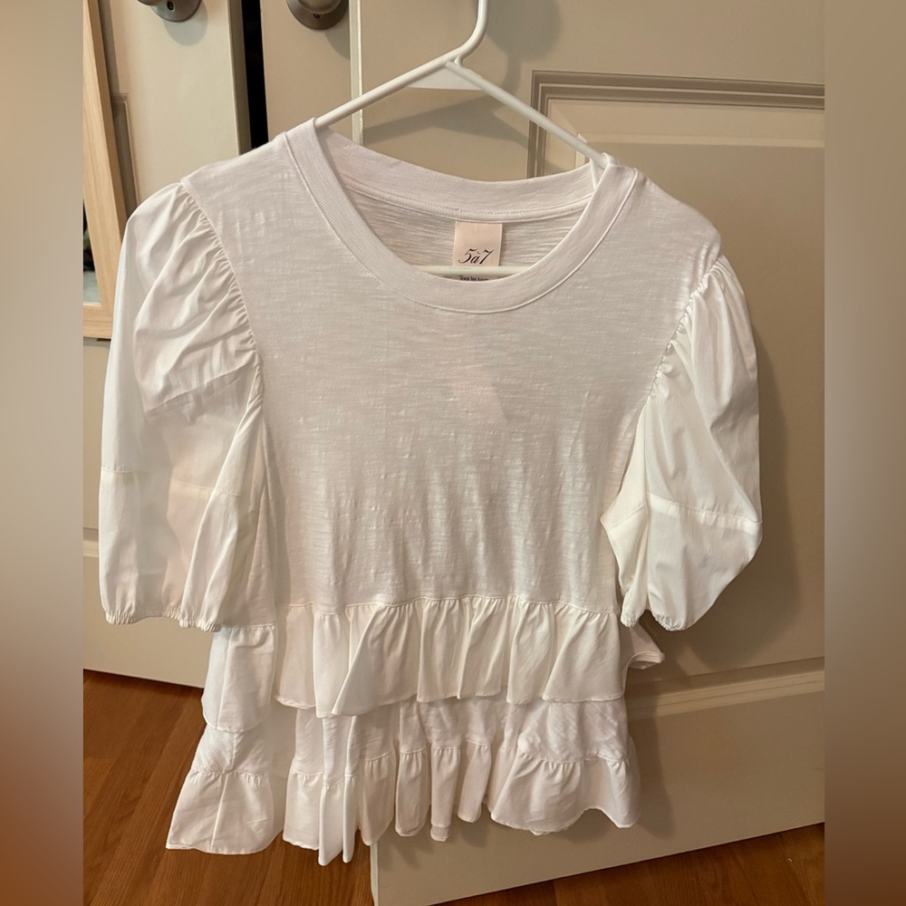 Cinq à Sept Elegant White Top